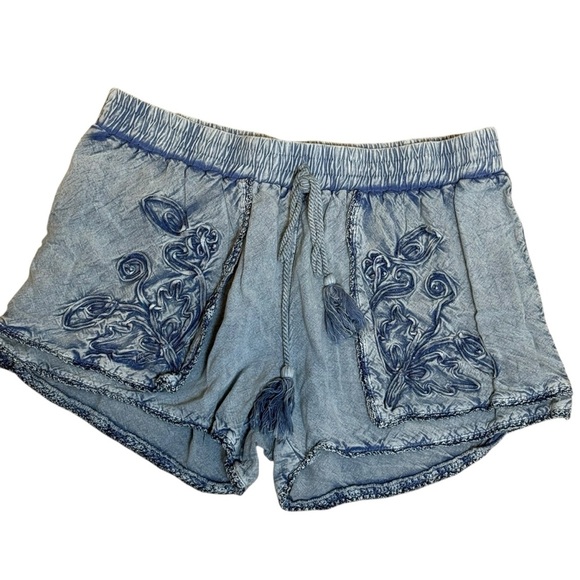 Earthbound Trading Co Chambray 3D Embroidered Shorts Lightweight Boho Small - Picture 1 of 11